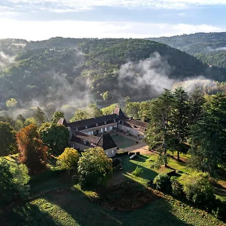 Exceptional Xviicastle In Dordogne Golden Triangle Vila