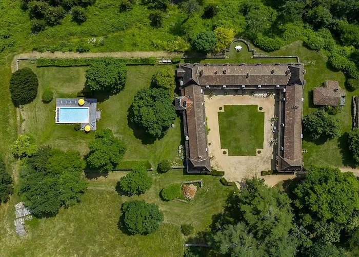 Exceptional Xviicastle In Dordogne Golden Triangle Vila