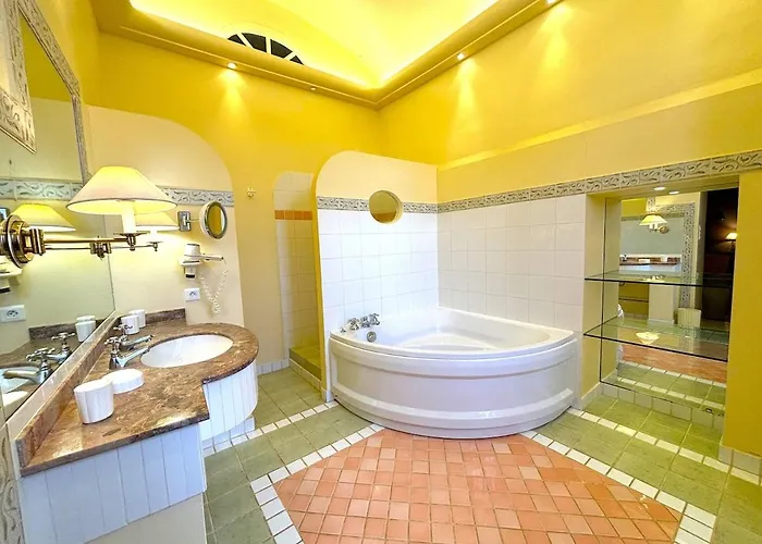 Exceptional Xviicastle In Dordogne Golden Triangle Vila Urval