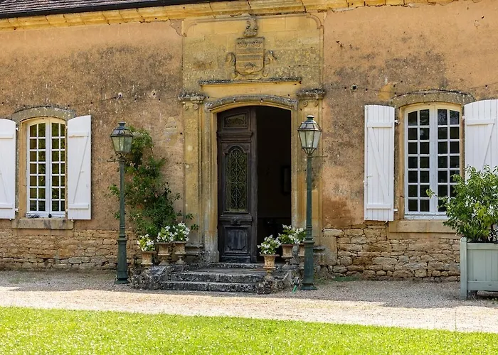 Exceptional Xviicastle In Dordogne Golden Triangle Vila