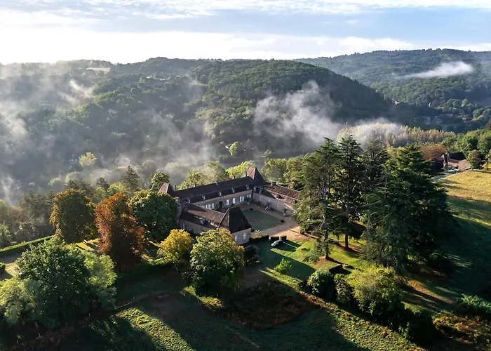 Exceptional Xviicastle In Dordogne Golden Triangle Vila