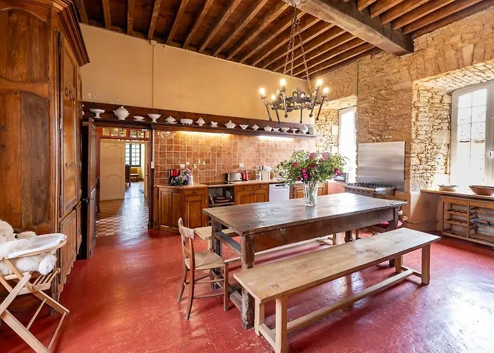 Exceptional Xviicastle In Dordogne Golden Triangle Vila